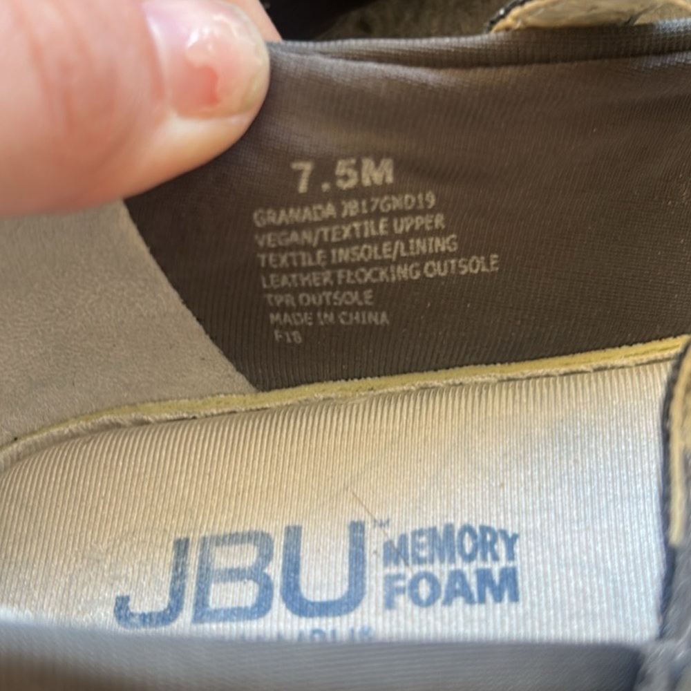 JBU Memory Foam Ballet Sandals with strap Size 7.5 - Picture 5 of 5